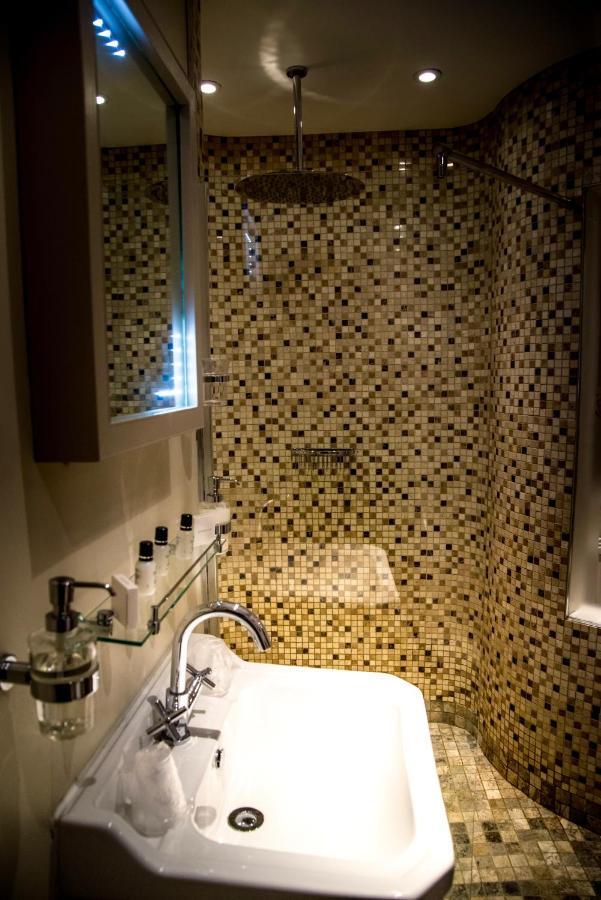 Gwesty'R Emlyn Hotel ニューカッスル・エムリン エクステリア 写真