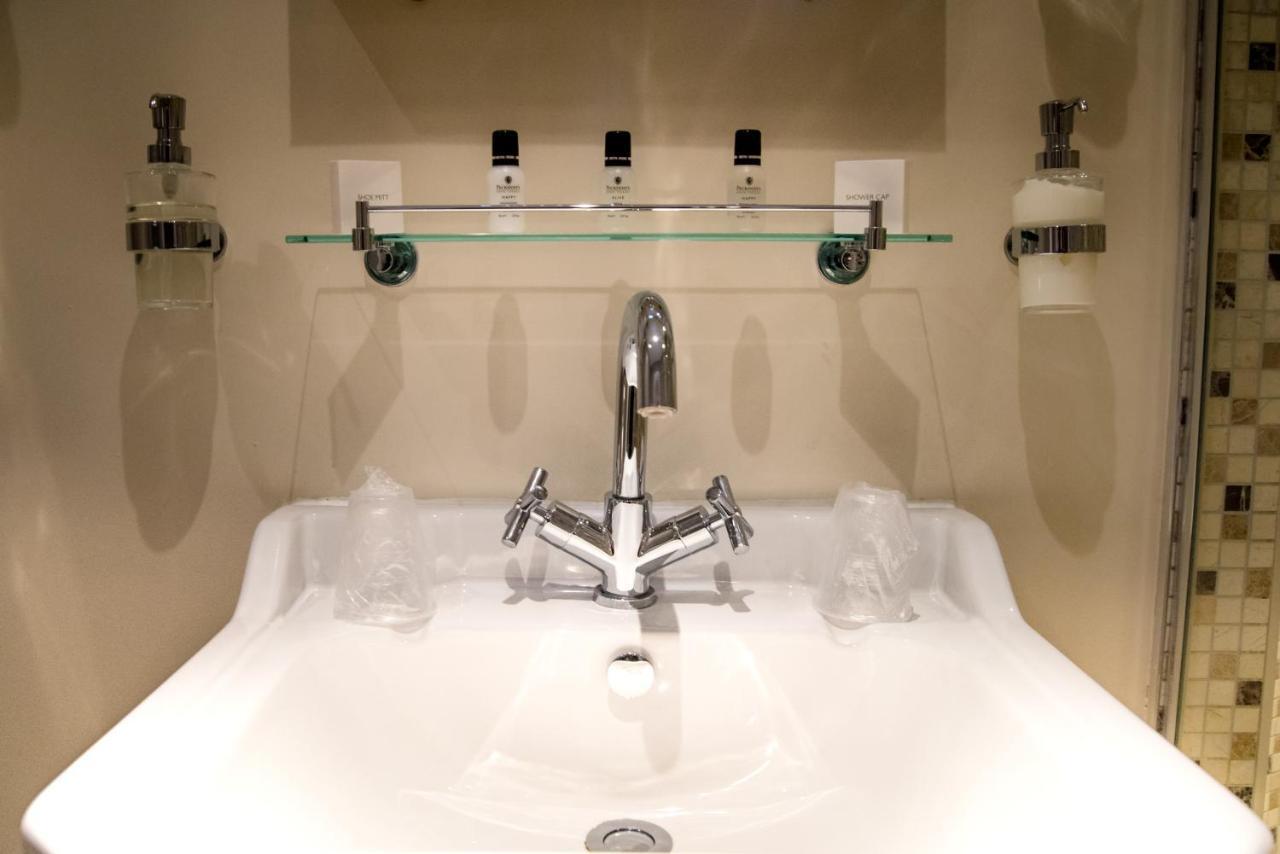 Gwesty'R Emlyn Hotel ニューカッスル・エムリン エクステリア 写真